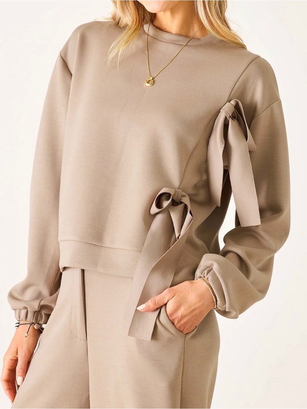 Voyageur by Mersea Womens Taupe Scuba Side Bow Sweatshirt Made in Italy Size M